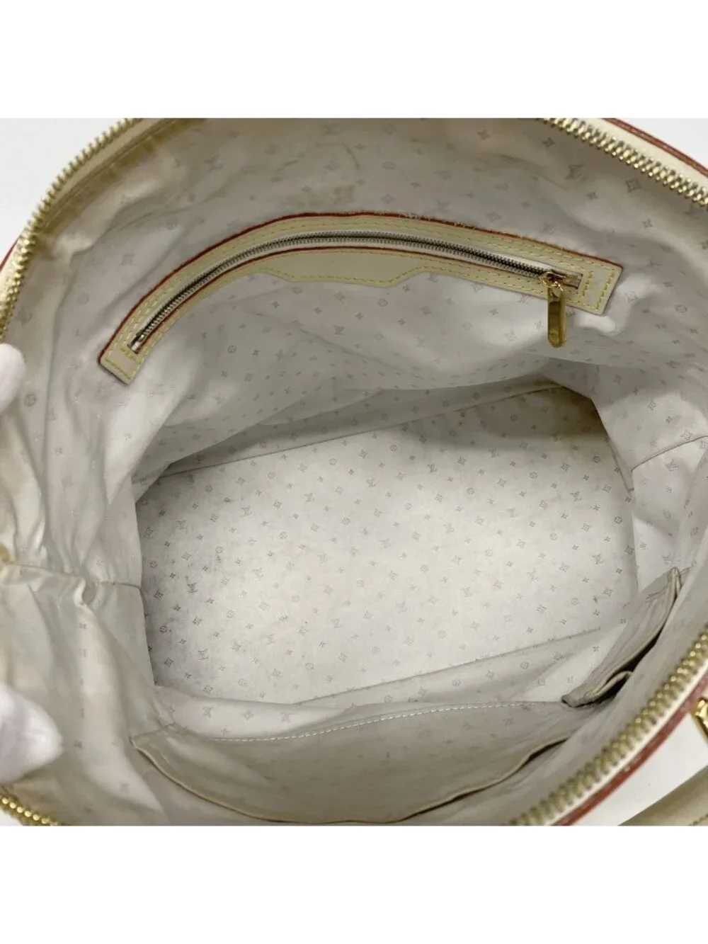 Louis Vuitton Suhali Rockit MM Blanc Handbag